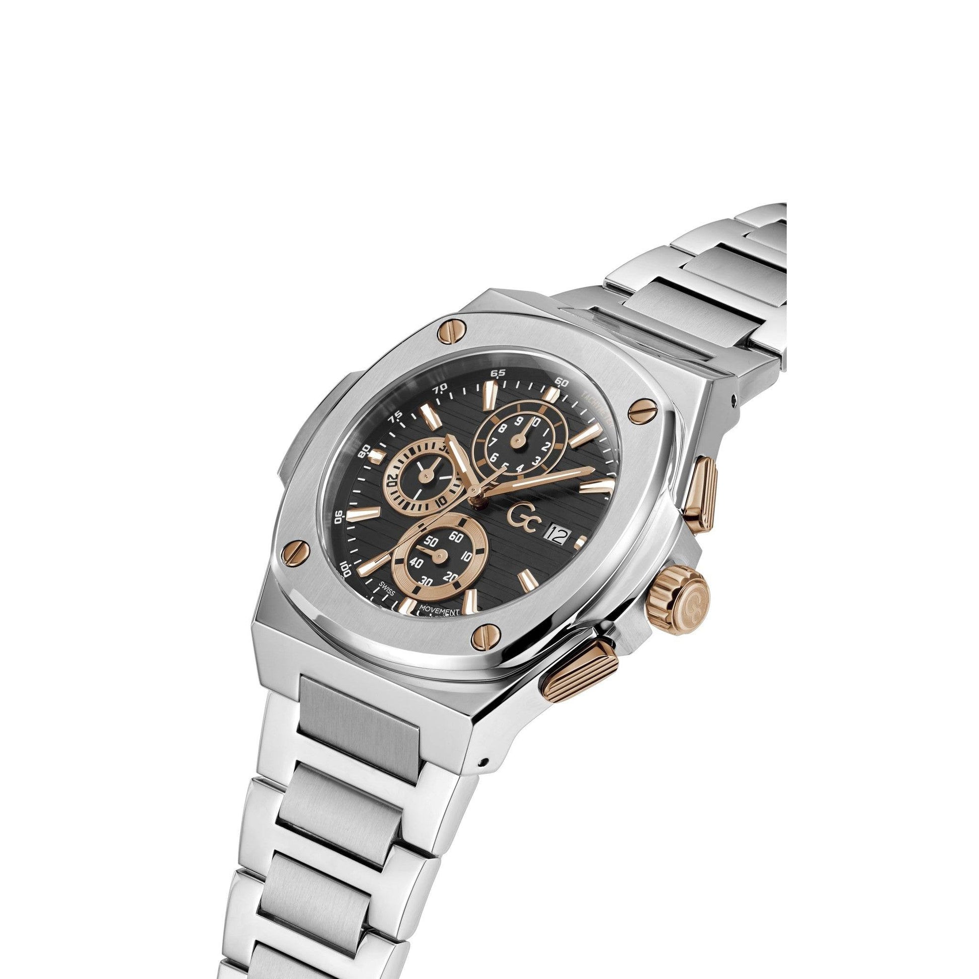 Gc Herenhorloge Shape 44mm Y99001G2MF met roestvrijstalen band en zwarte wijzerplaat met roségouden accenten. Luxe Swiss Made horloge voor heren.