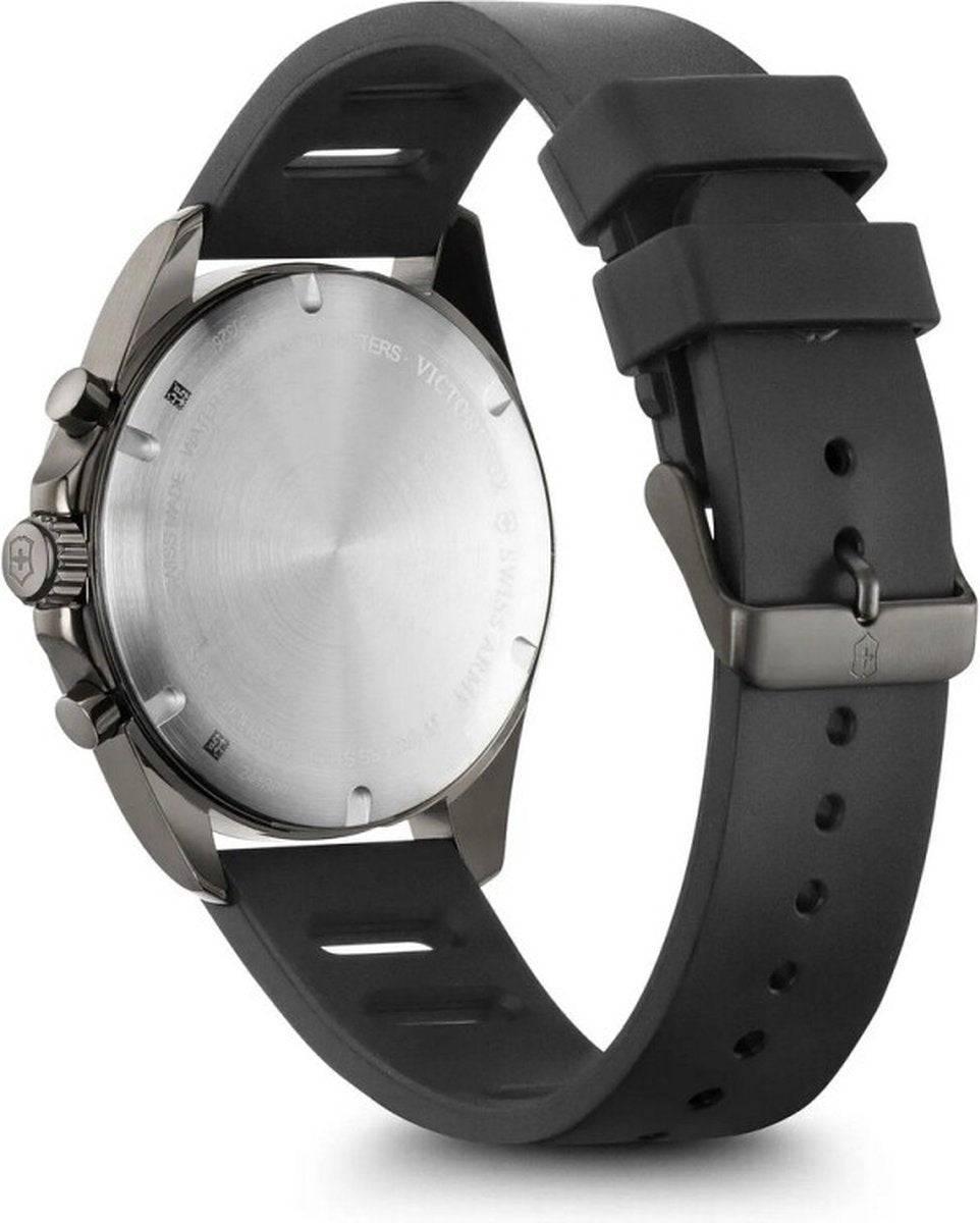 Achteraanzicht van de 42mm Victorinox Horloge Chronograph met zwarte siliconen band en roestvrijstalen kastdeksel. Swiss Made herenhorloge met sportieve afwerking.