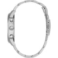 Zijaanzicht van de Guess W1001G4 Herenhorloge 44mm met zilverkleurige roestvrijstalen band en robuuste kast. Stijlvol en duurzaam ontwerp.