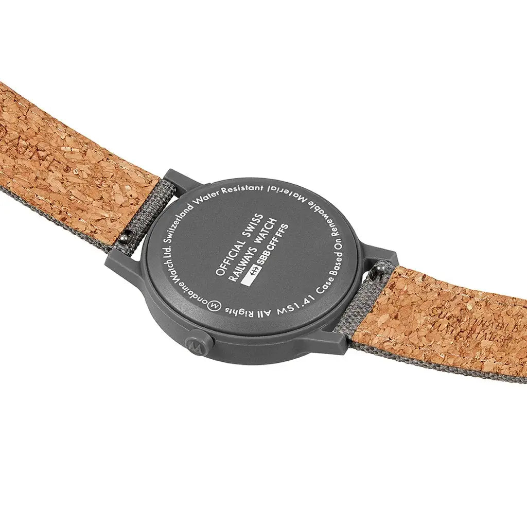 Mondaine Herenhorloge - 41mm MS141180LH uit de SBB Essence collectie met grijze wijzerplaat en stoffen band. Zwitsers design voor heren.